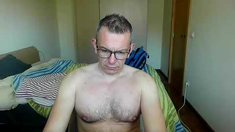 Snapshot of pg19clp4191zm chatting on 04/20/26, 01:25 Alex online show from 04/20/26, 01:25