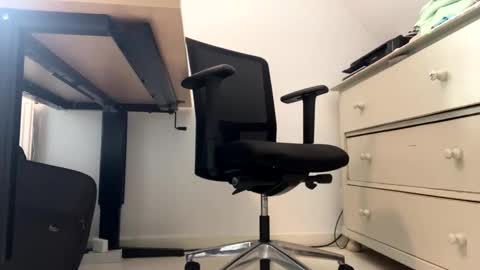 Dilf online show from 09/21/25, 09:11