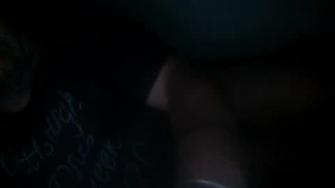 Snapshot of pgh1995 chatting on 01/18/25, 01:29 pgh1995 online show from 01/18/25, 01:29