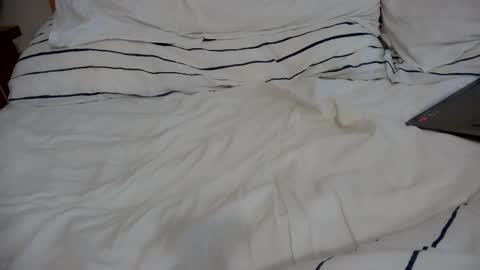 Pete online show from 11/26/25, 03:13