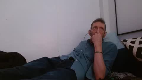 Snapshot of pgrower chatting on 04/23/26, 02:02 pgrower online show from 04/23/26, 02:02