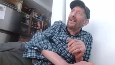 Snapshot of pgrower chatting on 04/25/26, 01:19 pgrower online show from 04/25/26, 01:19