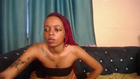 Snapshot of phaeey_savage chatting on 05/29/26, 02:26 Pheey online show from 05/29/26, 02:26