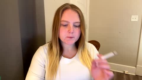 Snapshot of phatassblond chatting on 01/25/25, 05:40 PhatAssBlond online show from 01/25/25, 05:40