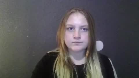 Snapshot of phatassblond chatting on 03/05/25, 03:18 PhatAssBlond online show from 03/05/25, 03:18