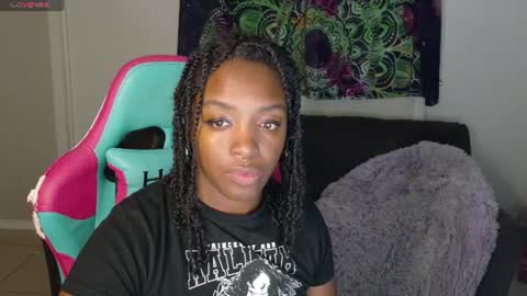 Snapshot of phatjuicypeach chatting on 06/11/26, 08:23 Destiny Adams online show from 06/11/26, 08:23