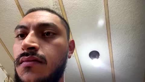 Snapshot of phdaddy21 chatting on 10/19/25, 02:40 PHDaddy21 online show from 10/19/25, 02:40