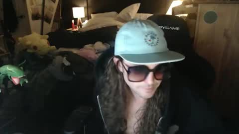 Snapshot of pheeelz chatting on 04/26/26, 12:30 pheeelz online show from 04/26/26, 12:30