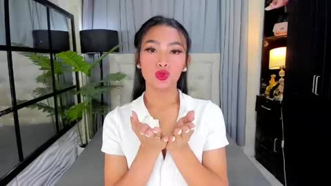 Snapshot of phenomenal_ivy chatting on 05/22/26, 12:00 phenomenal_ivy online show from 05/22/26, 12:00
