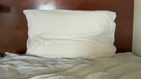 phil1010109 online show from 12/02/25, 12:54