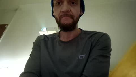 phil210283 online show from 02/05/25, 04:58