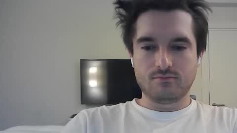 Snapshot of philborison chatting on 12/18/25, 04:40 PhilipBorison online show from 12/18/25, 04:40