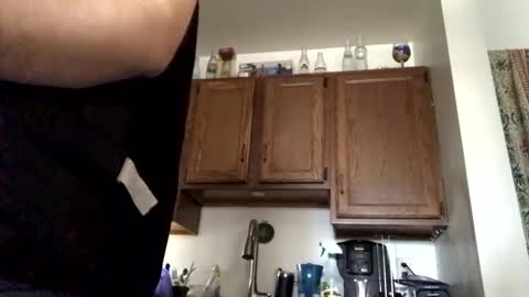 Snapshot of phildoesart chatting on 12/29/24, 03:57 Phil online show from 12/29/24, 03:57