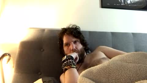 Snapshot of phildoesart chatting on 01/14/25, 04:36 Phil online show from 01/14/25, 04:36