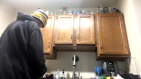 Snapshot of phildoesart chatting on 10/13/25, 08:20 Phil online show from 10/13/25, 08:20