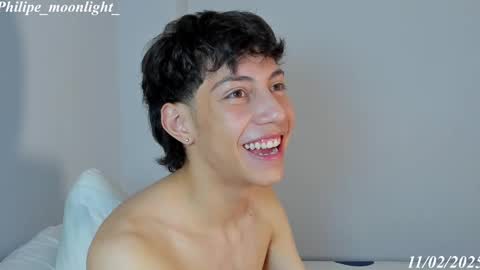 Phil.   INDEPENDENT MODEL online show from 02/11/25, 07:12