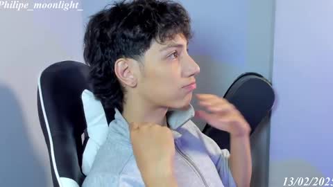 Phil.   INDEPENDENT MODEL online show from 02/14/25, 04:15