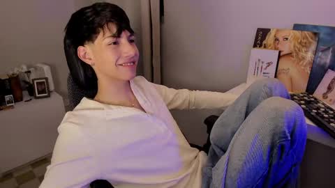 Snapshot of philipe_moonlight_ chatting on 04/02/26, 03:37 Phil. INDEPENDENT MODEL online show from 04/02/26, 03:37