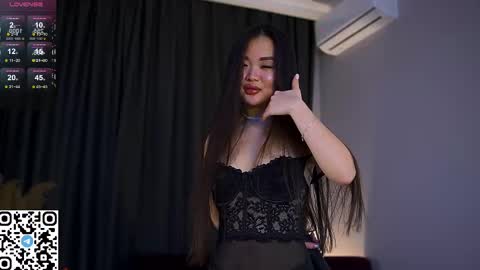 Snapshot of philippabrainard chatting on 02/18/25, 12:17 Hello guys Sweet Scarlett here NEXT LIVE 5AM 2 gmt online show from 02/18/25, 12:17
