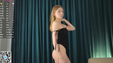 Snapshot of philippabrainard chatting on 03/01/25, 05:16 Hello guys Sweet Scarlett here NEXT LIVE 5AM 2 gmt online show from 03/01/25, 05:16
