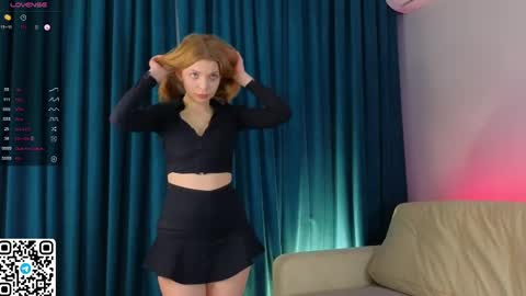 Snapshot of philippabrainard chatting on 03/02/25, 05:04 Hello guys Sweet Scarlett here NEXT LIVE 5AM 2 gmt online show from 03/02/25, 05:04