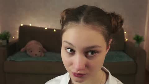 Bella online show from 01/12/25, 08:03