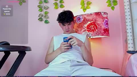 PHILLIP online show from 02/25/26, 03:49