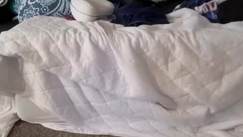 Snapshot of phillipdee chatting on 01/07/26, 05:04 phillipdee online show from 01/07/26, 05:04