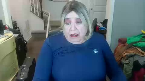 Snapshot of phillyguy195601 chatting on 10/12/25, 06:23 Geri online show from 10/12/25, 06:23