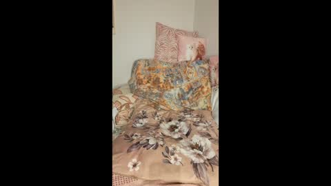 Snapshot of philos1979 chatting on 02/06/26, 06:55 philos1979 online show from 02/06/26, 06:55