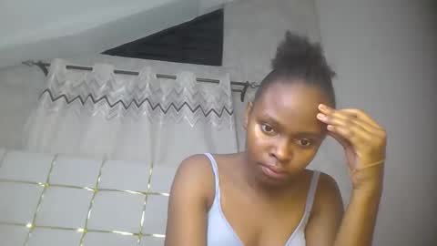 Snapshot of phoebe015 chatting on 02/26/26, 07:46 phoebe online show from 02/26/26, 07:46