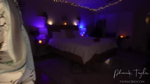 Snapshot of phoenix_taylor chatting on 11/07/25, 02:44 PHOENIX TAYLOR online show from 11/07/25, 02:44