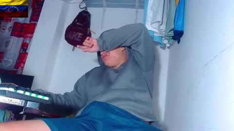 AdnierGnz online show from 01/11/26, 01:38