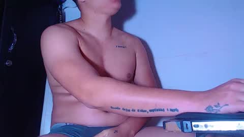 Snapshot of phoenixgnz08 chatting on 05/01/26, 09:47 AdnierGnz online show from 05/01/26, 09:47