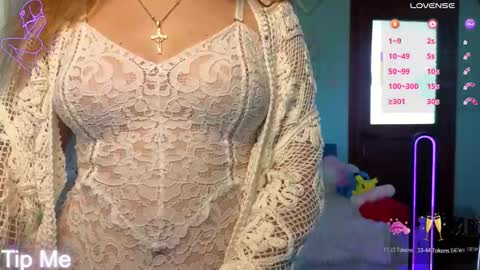 Selena online show from 10/09/25, 07:06