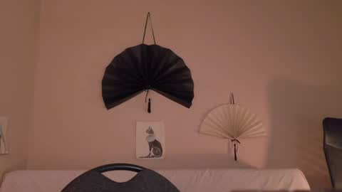 phoenixx_x online show from 04/21/26, 01:42