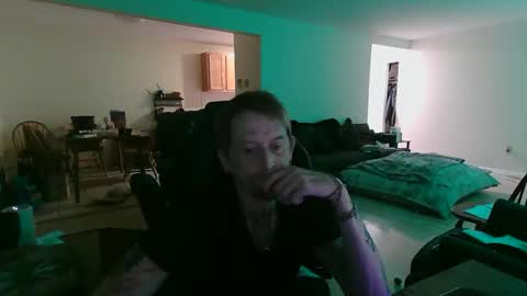 Snapshot of phrostdd chatting on 05/05/26, 01:02 FrankenDaddy online show from 05/05/26, 01:02