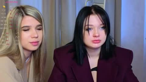 Snapshot of phyllisheart chatting on 03/04/25, 08:35 Lora black and Lili blonde welcome you here online show from 03/04/25, 08:35