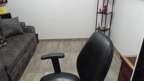 Pia  online show from 01/17/25, 08:11
