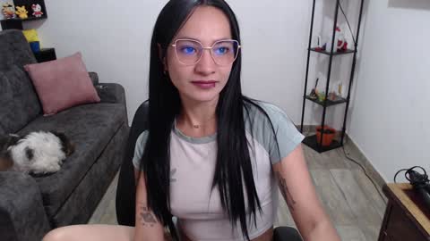 Pia  online show from 02/04/25, 08:28