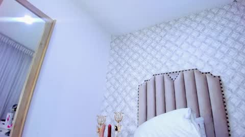    online show from 01/05/25, 02:52