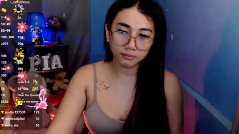 Pia online show from 01/22/25, 01:42