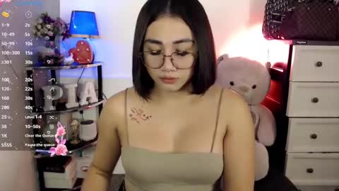 Pia online show from 02/06/25, 08:18