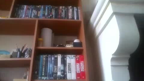 Snapshot of pichoun71 chatting on 12/31/24, 11:09 pichoun71 online show from 12/31/24, 11:09