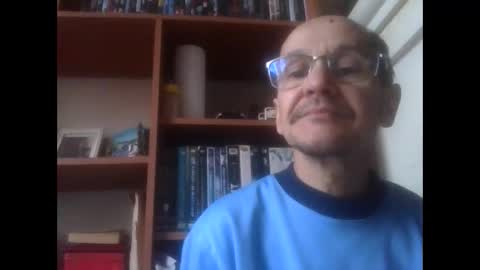 Snapshot of pichoun71 chatting on 02/21/25, 07:45 pichoun71 online show from 02/21/25, 07:45