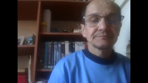 Snapshot of pichoun71 chatting on 03/07/25, 07:08 pichoun71 online show from 03/07/25, 07:08