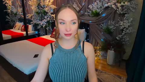 Emelie online show from 01/09/25, 03:23