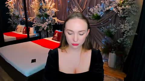 Emelie online show from 01/12/25, 02:09