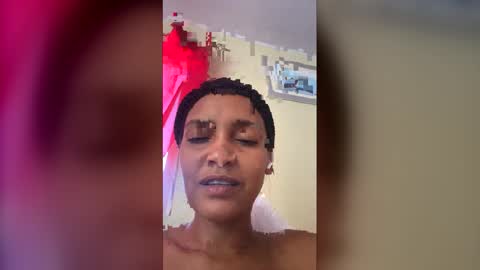 Snapshot of pielcanela1998 chatting on 04/19/26, 07:16 pielcanela1998 online show from 04/19/26, 07:16