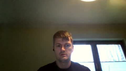 Snapshot of piercingsxxx chatting on 12/22/25, 08:33 piercingsxxx online show from 12/22/25, 08:33